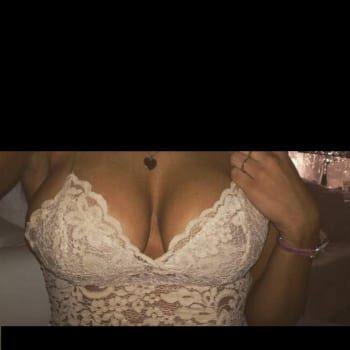 Maelynn - Swingerclub in Binau Profil von Maelynn, 30 Jahre, Swingerclub in Binau (Baden-Württemberg)